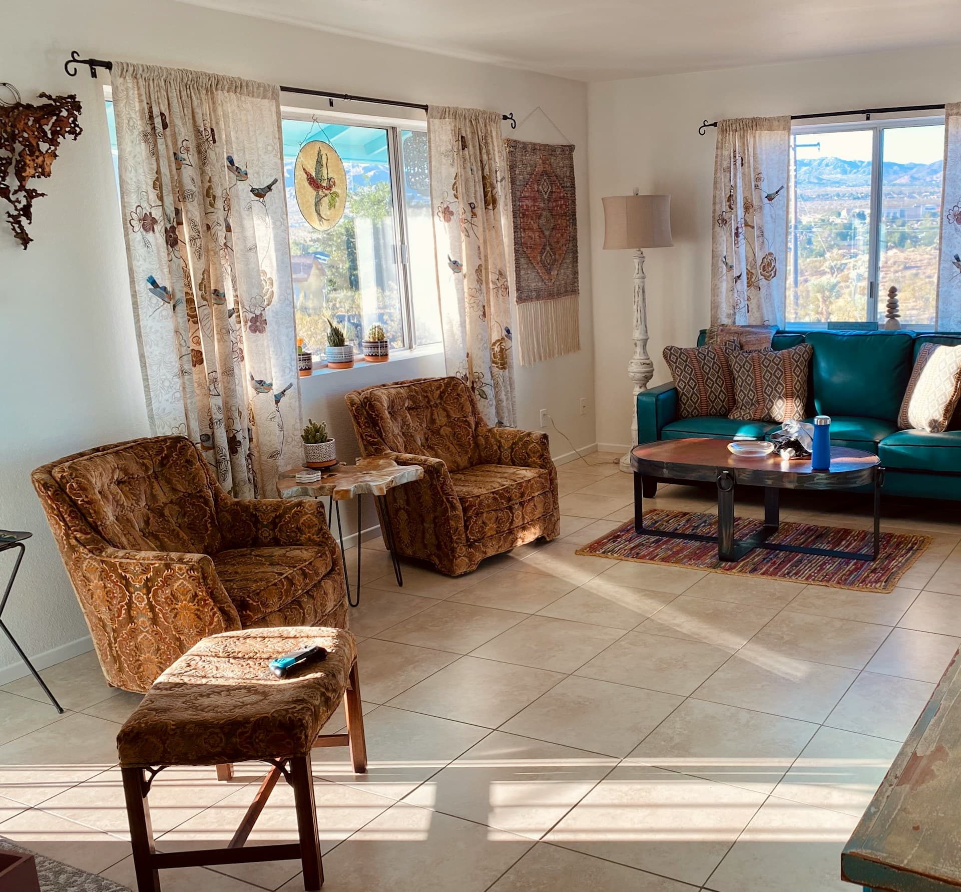 Espaço terapêutico preparado para reabilitação pós-AVC